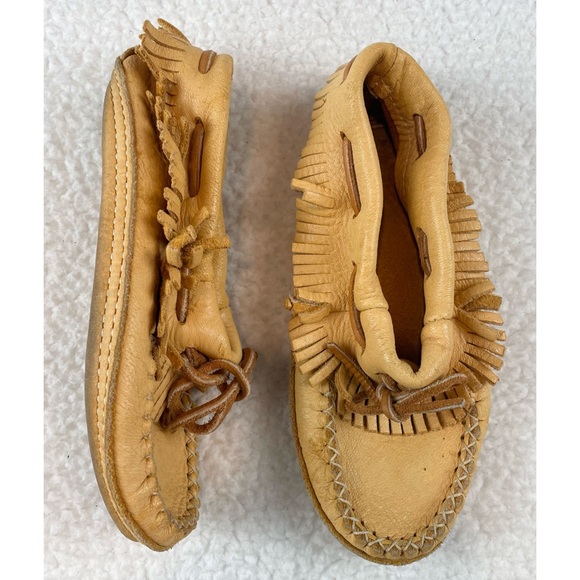SOUTHWEST INDIAN FOUNDATION • Genuine Moosehide Leather Slip-On Fringe Moccasins - Picture 6 of 16